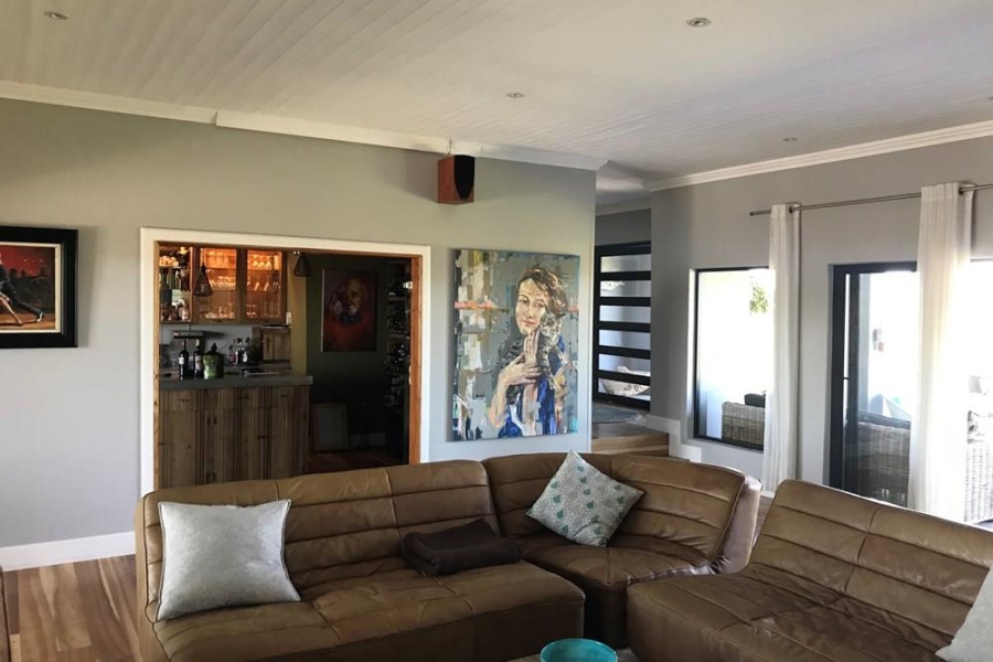 4 Bedroom Property for Sale in Heuwelkruin Western Cape